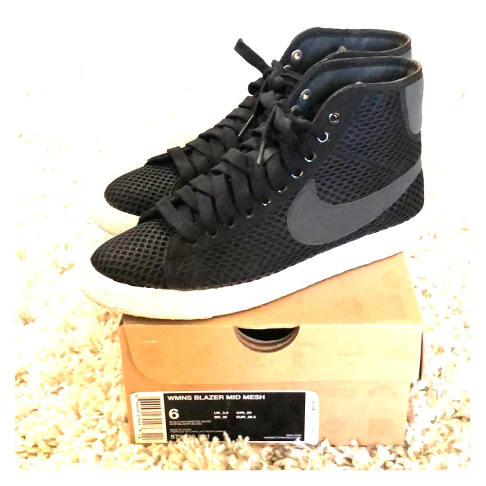 Nike Women’s Blazer Mid Mesh - Black